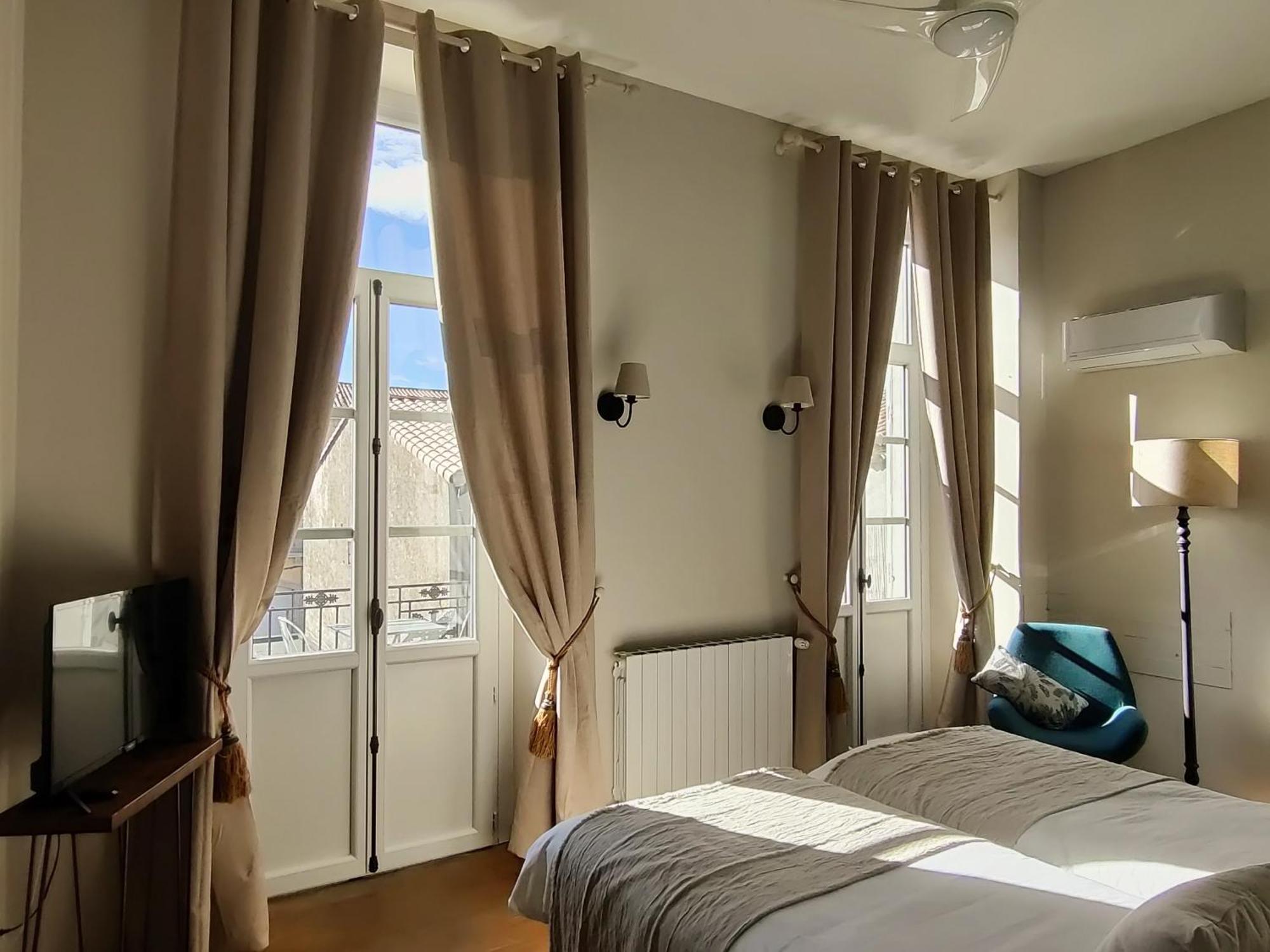 Chambres D'Hotes - Bed And Breakfast Les Palmiers Mèze Esterno foto
